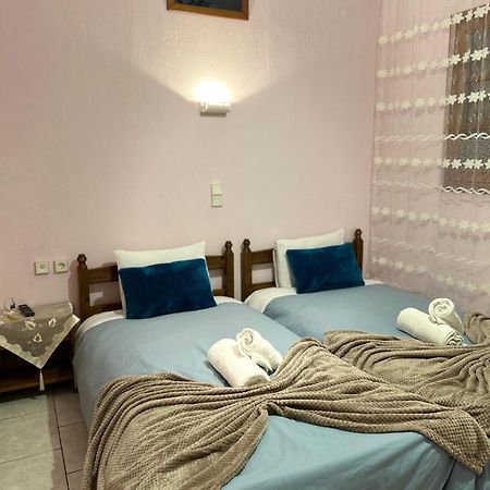 Karpouzis Guesthouse 비코스 외부 사진