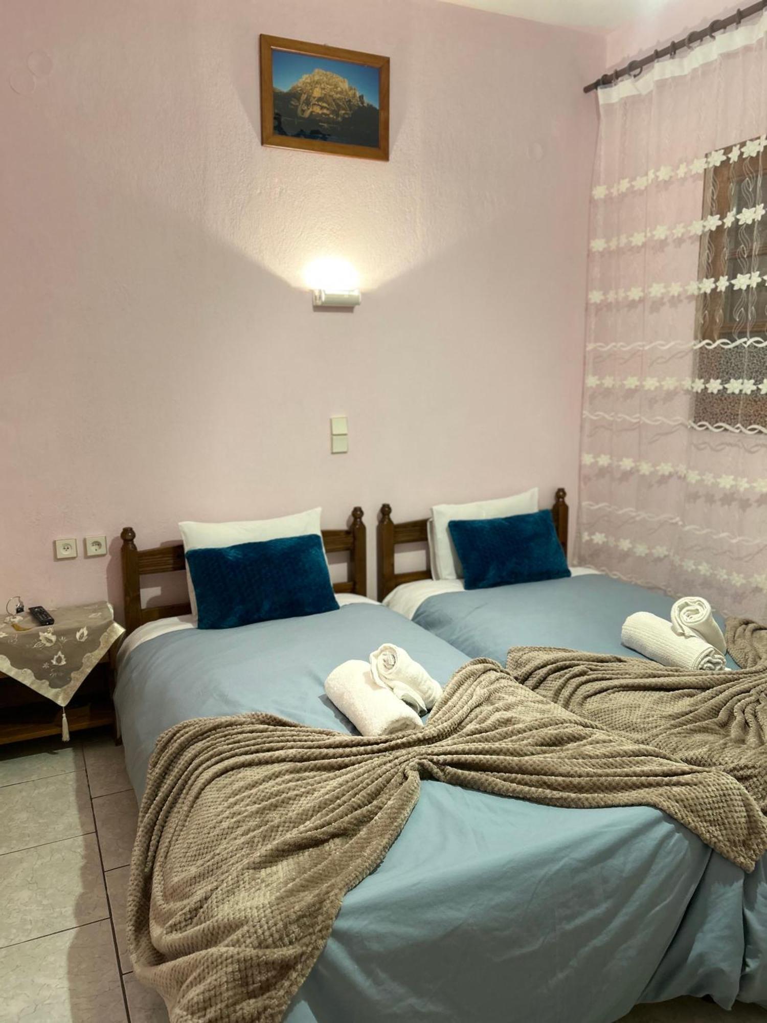 Karpouzis Guesthouse 비코스 외부 사진